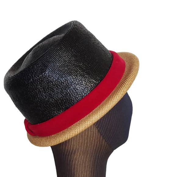 Vintage Straw Hat with Velveteen Red Bow‎ - Picture 3 of 10